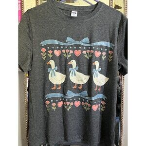 Silly goose Cottagecore country goose printed t shirt size medium